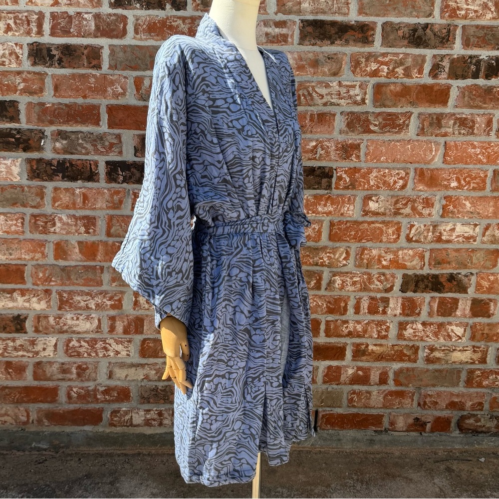 SOLD ELSEWHERE NWT Calme by Johnny Was blue patterned thigh length kimono / XS - Picture 6 of 14